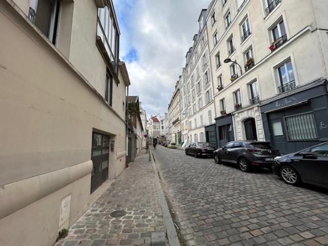 Paris Sacre Coeur Montmartre Et Tour Eiffel, 8 People, Apartment Exterior photo