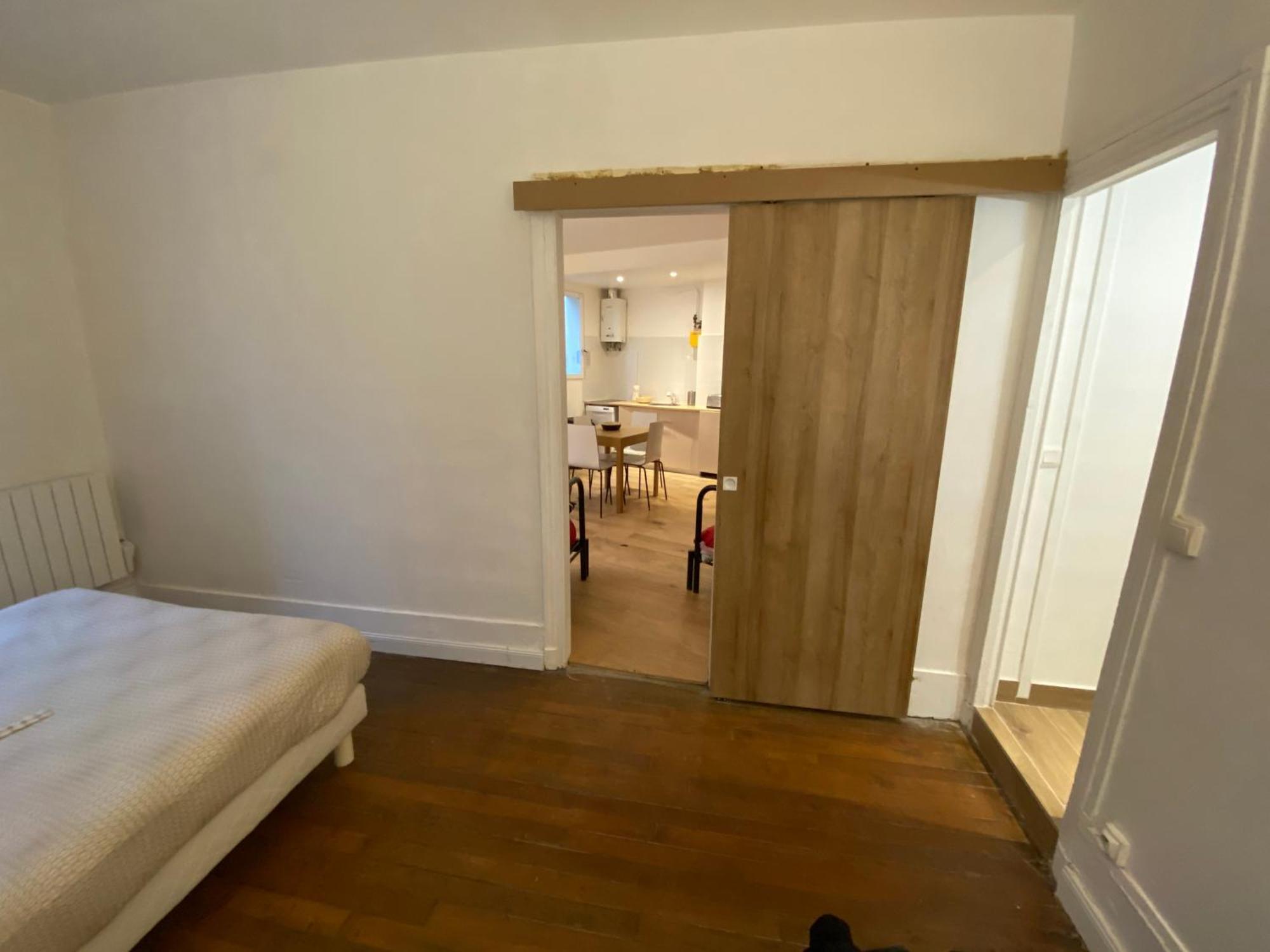 Paris Sacre Coeur Montmartre Et Tour Eiffel, 8 People, Apartment Exterior photo